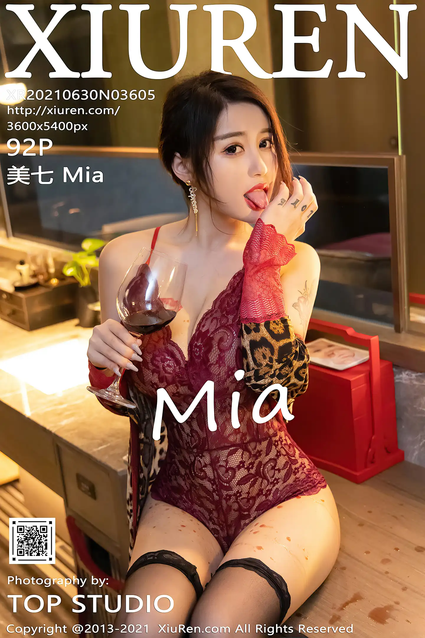 [XiuRen秀人网]VOL.3605 模特美七Mia酒店剧情主题半脱露缕空情趣内衣惹火诱惑写真92P-秀人网官方网站